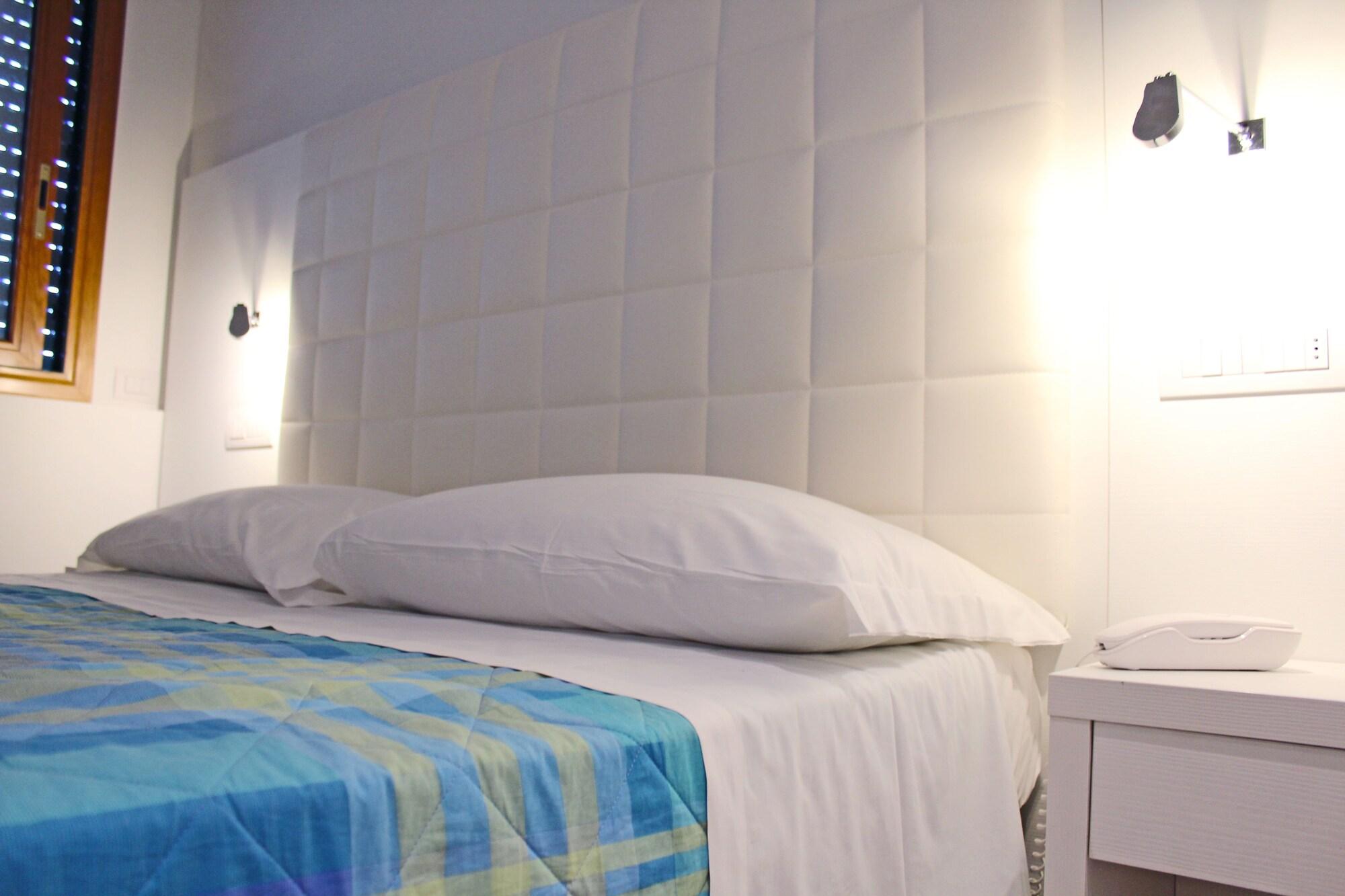 Hotel Saint Tropez Riccione Eksteriør bilde