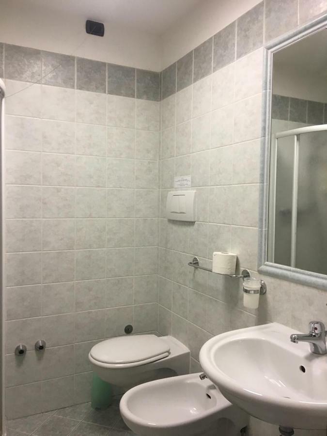Hotel Saint Tropez Riccione Eksteriør bilde