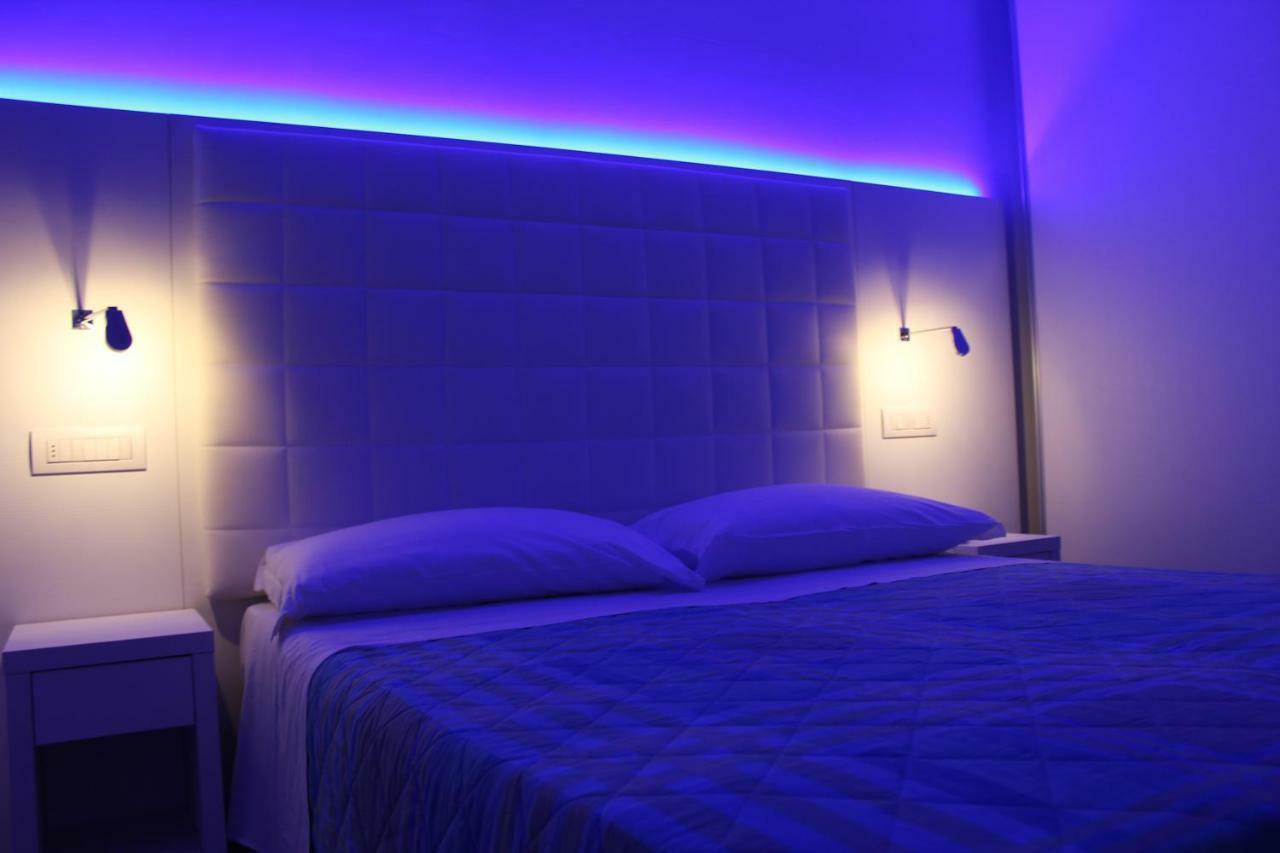 Hotel Saint Tropez Riccione Eksteriør bilde